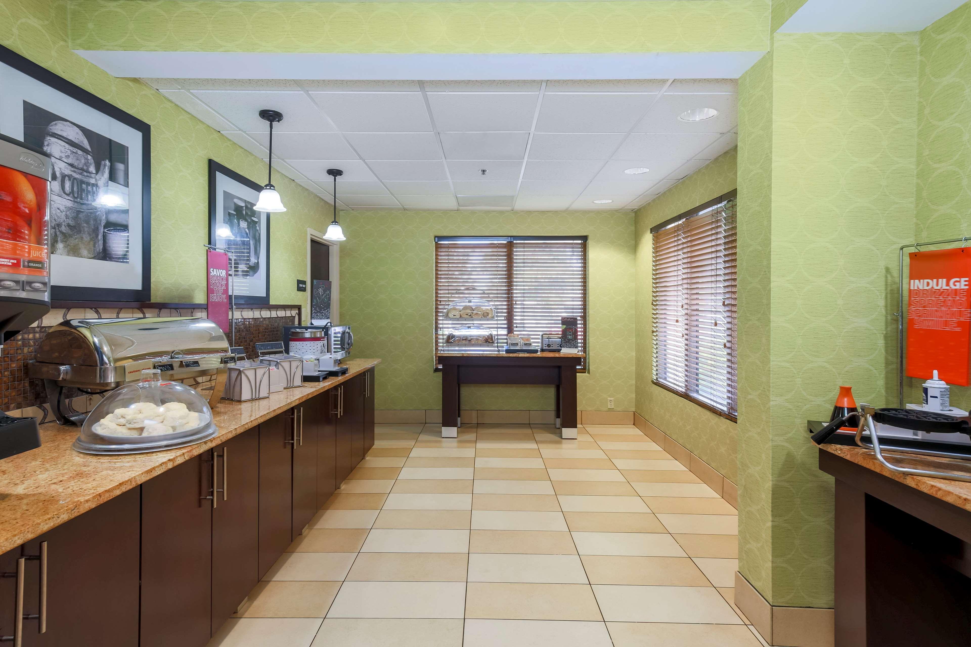 Hampton Inn Memphis-Walnut Grove/Baptist East מראה חיצוני תמונה